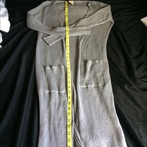 Long sweater with pockets